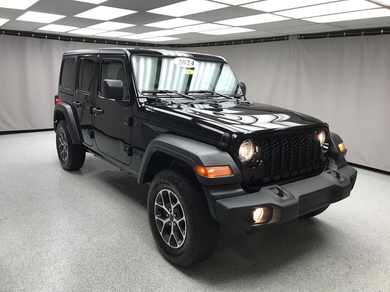 Used 2024 Jeep Wrangler Sport SImage 5