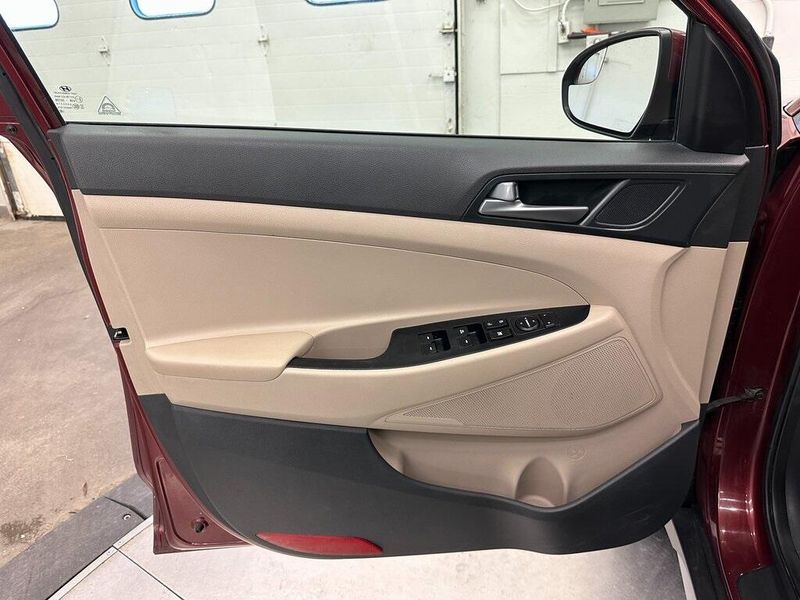 2017 Hyundai Tucson SEImage 16