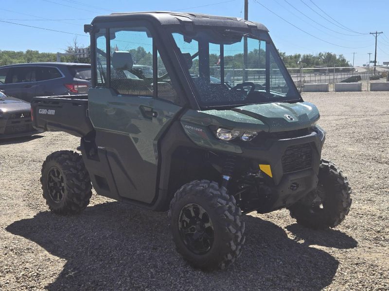 New 2026 Can-Am DEFENDER DPS CAB HD10 