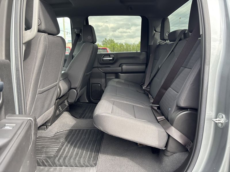 Used 2024 Chevrolet Silverado 2500HD CustomImage 15