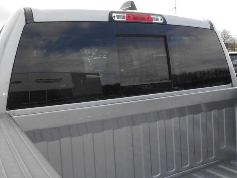 2025 RAM 1500 Big Horn Crew Cab 4x4 5