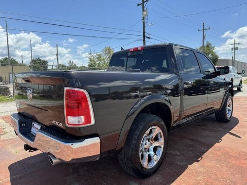2016 RAM 1500 LaramieImage 5