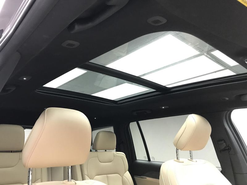 Used 2024 Jeep Grand Cherokee L LimitedImage 29