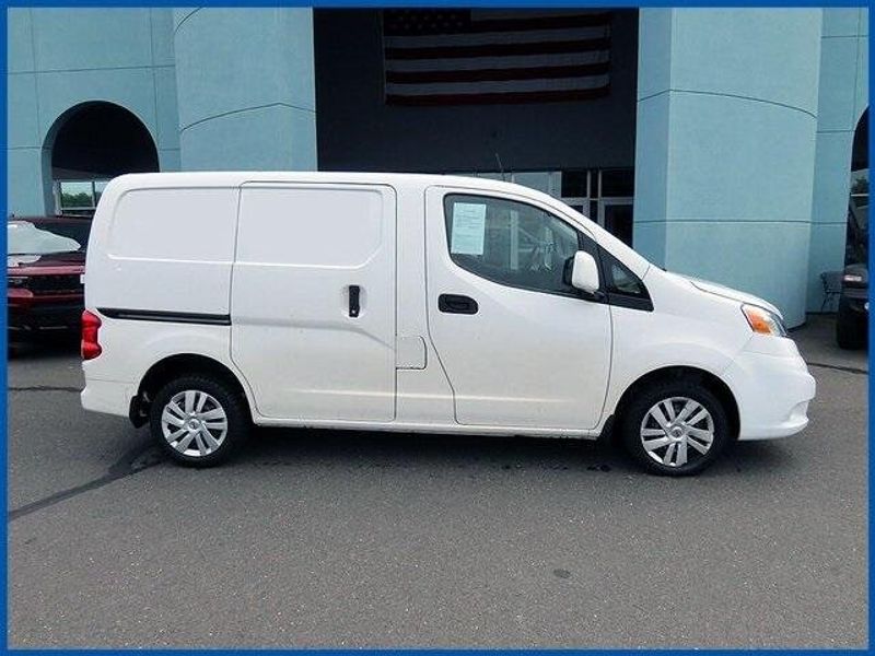 2018 Nissan NV200 SVImage 2
