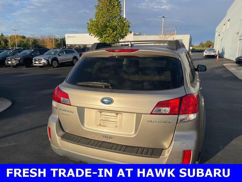 2014 Subaru Outback 2.5i Premium photo 3