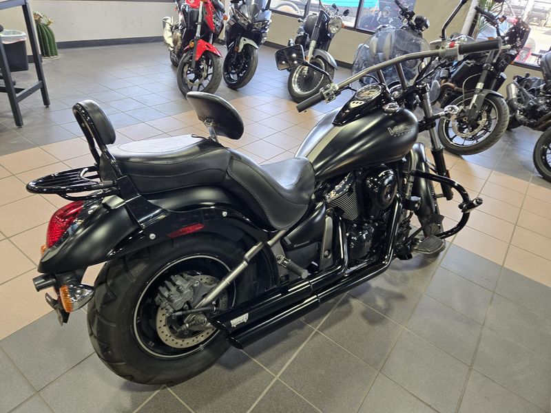 2010 Kawasaki VULCAN 900 CUSTOM BLACK Image 3