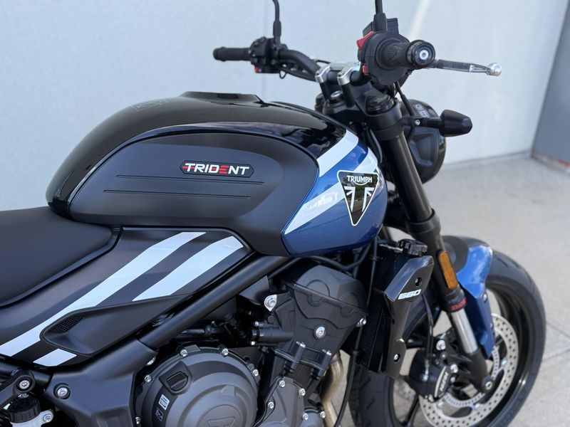 2025 Triumph TRIDENT 660Image 7