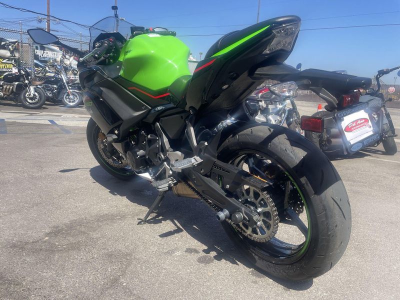 Used 2022 Kawasaki NINJA ZX-6R ABS Image 24