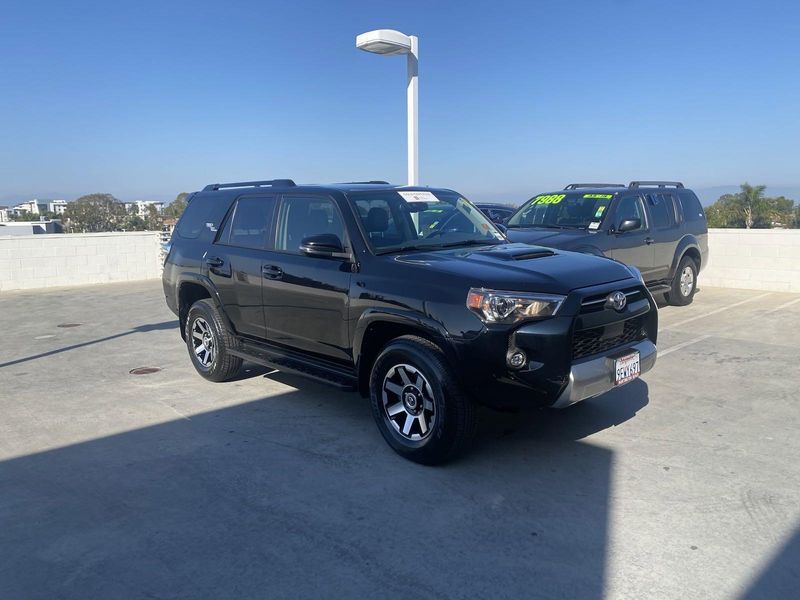 2023 Toyota 4Runner TRD Off-Road PremiumImage 2