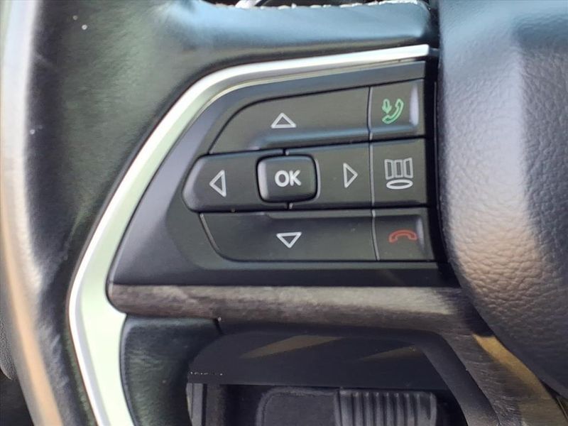 Used 2021 Jeep Grand Cherokee L LimitedImage 23