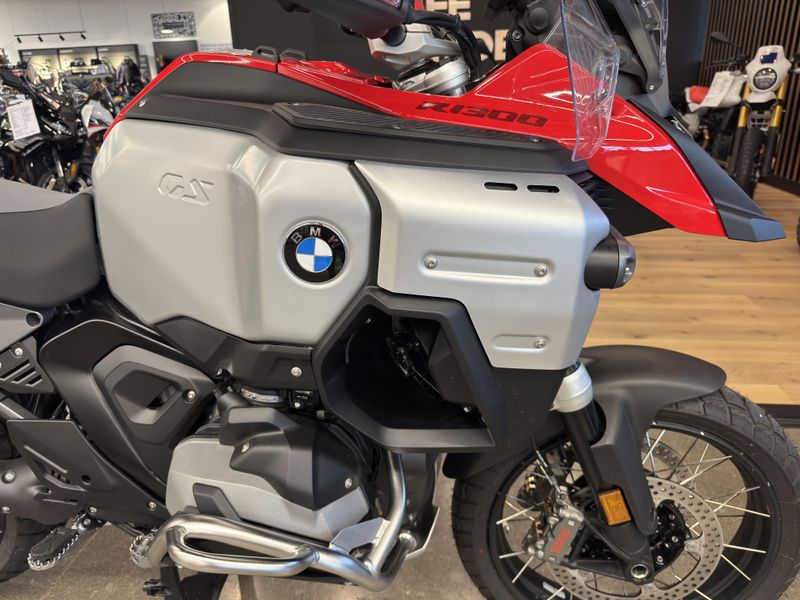 2025 BMW R 1300 GS Adventure - RACING RED