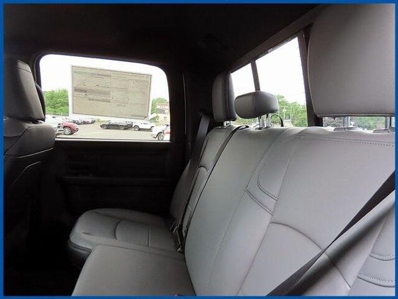 New 2025 RAM 3500 TradesmanImage 11