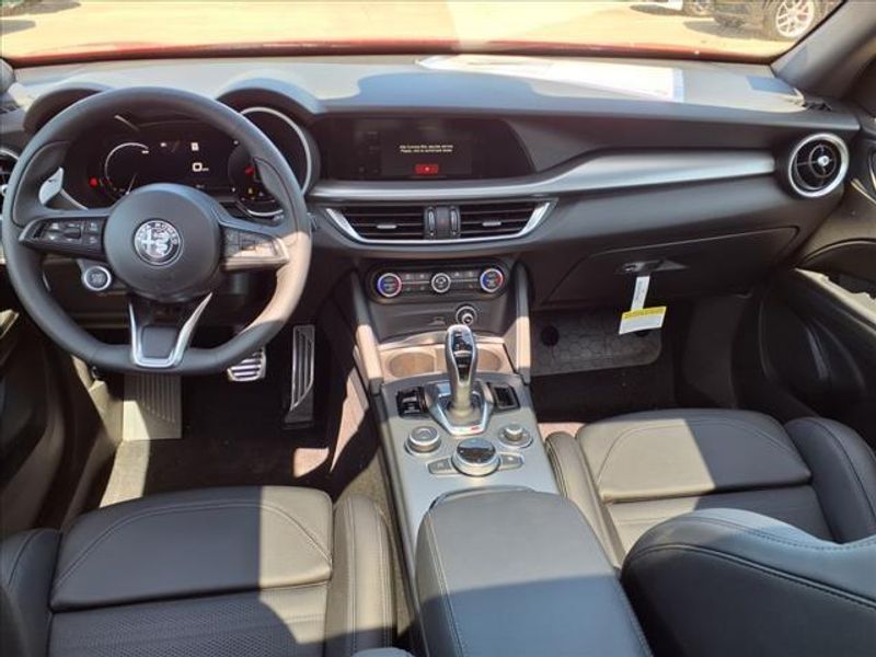 2025 Alfa Romeo Stelvio AwdImage 12