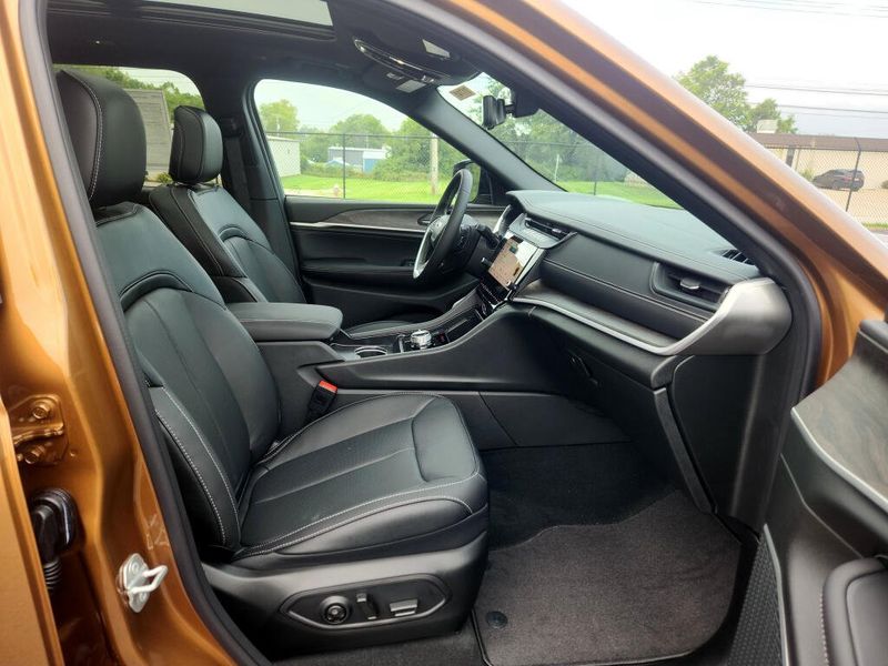 New 2027 Jeep Grand Cherokee Limited Reserve