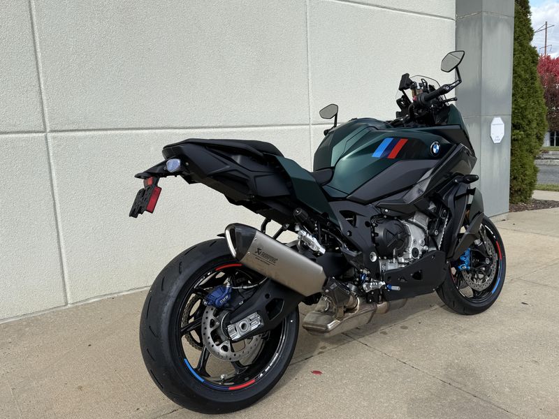 2026 BMW M 1000 XRImage 8