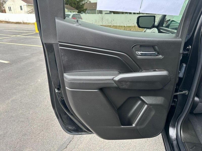 2023 GMC Canyon ElevationImage 24
