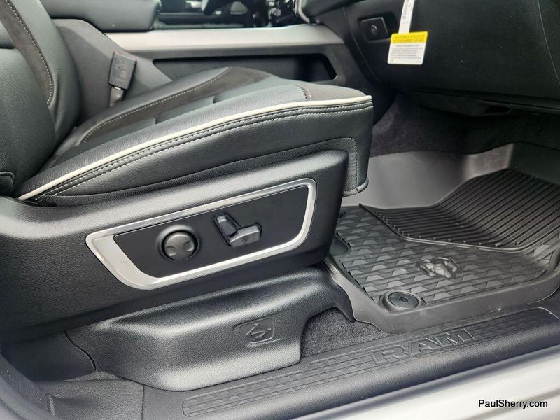 2025 RAM 1500 Laramie Crew Cab 4x4 5
