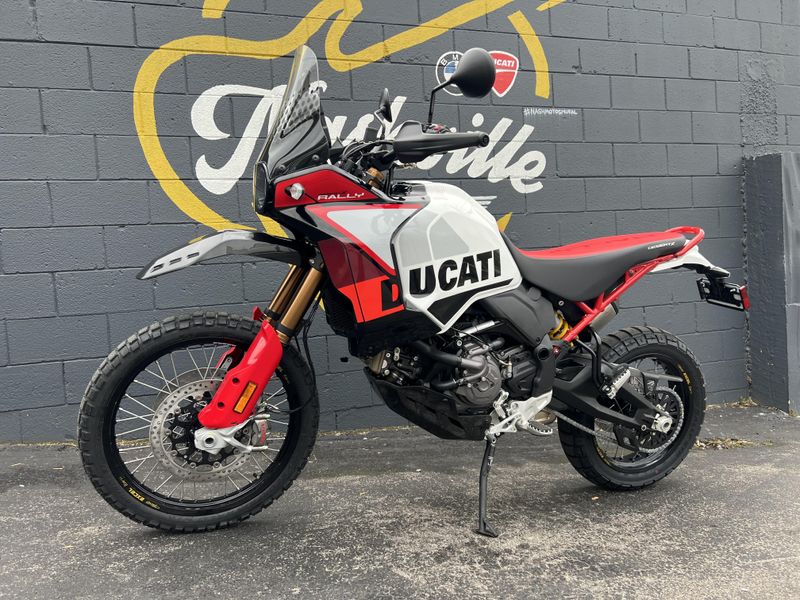 New 2025 Ducati DESERTX RALLY BIANCO 