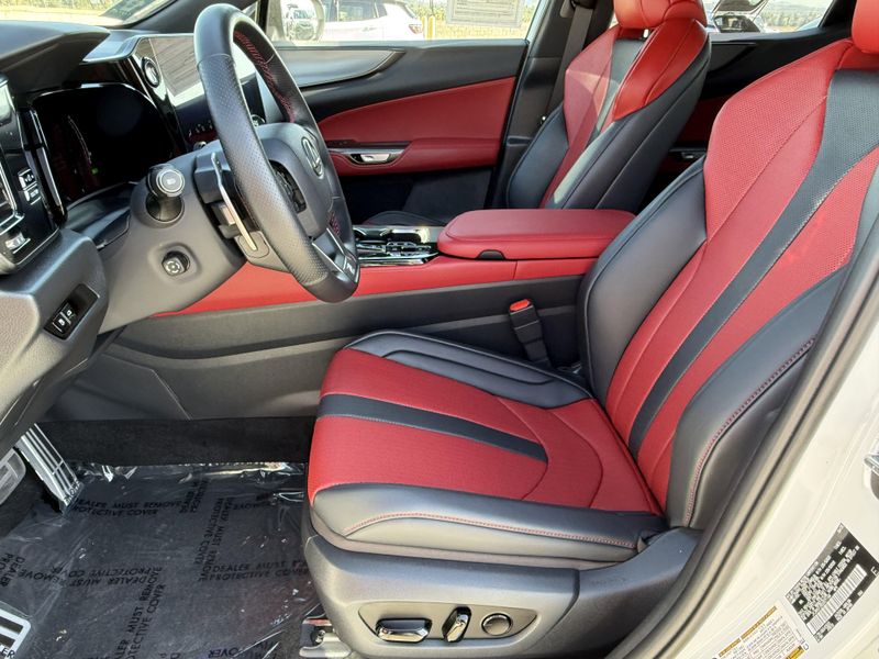Used 2025 Lexus NX 450h+ F SPORT HandlingImage 19