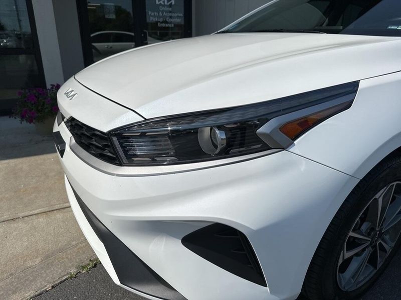2024 Kia Forte LXSImage 10