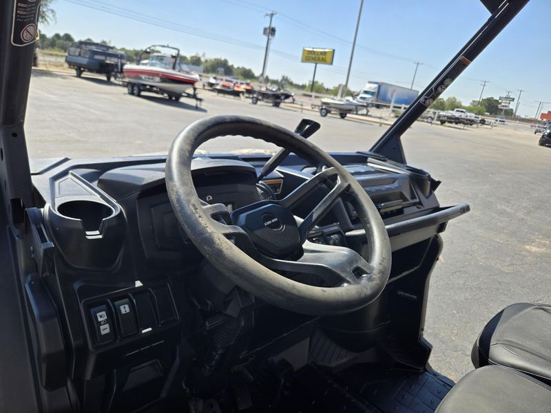 USED 2023 CAN-AM DEFENDER XT HD10 Image 15