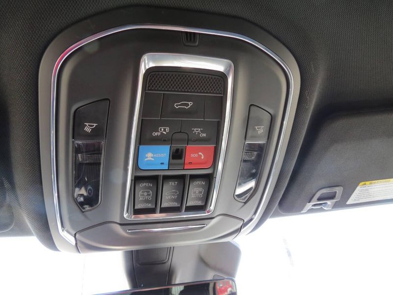 Used 2024 Jeep Grand Cherokee L Limited 4x4 4dr SUVImage 26
