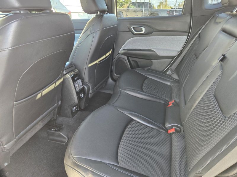 Used 2024 Jeep Compass Latitude 4x4