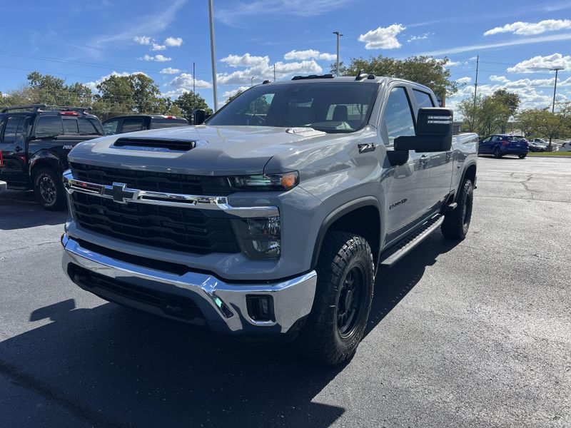 Used 2024 Chevrolet Silverado 2500HD LTImage 1