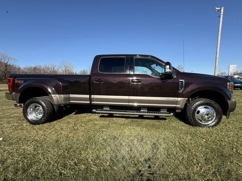 2019 Ford F-350 King Ranch photo 2