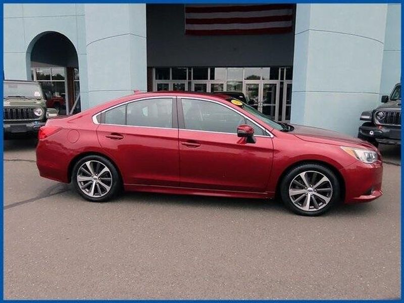 2017 Subaru Legacy 2.5iImage 2