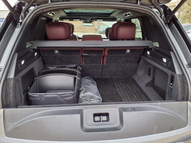 Used 2025 Land Rover Range Rover AutobiographyImage 10