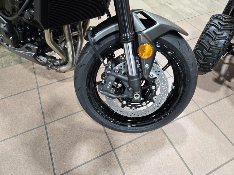 NEW 2026 KAWASAKI Z900 ABS Image 18