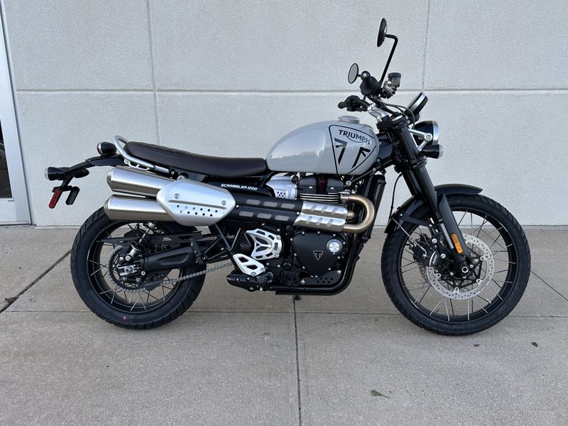 2025 Triumph Scrambler 1200 XImage 2