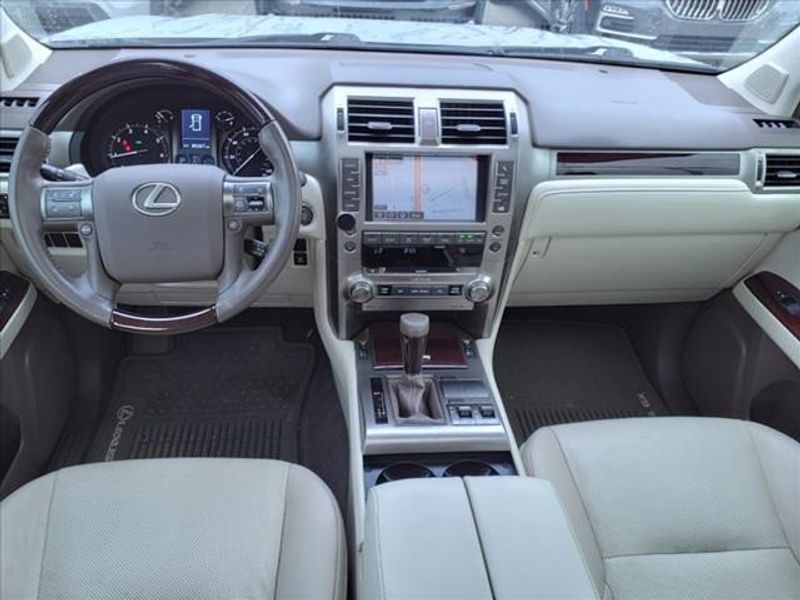 2019 Lexus GX 460Image 4