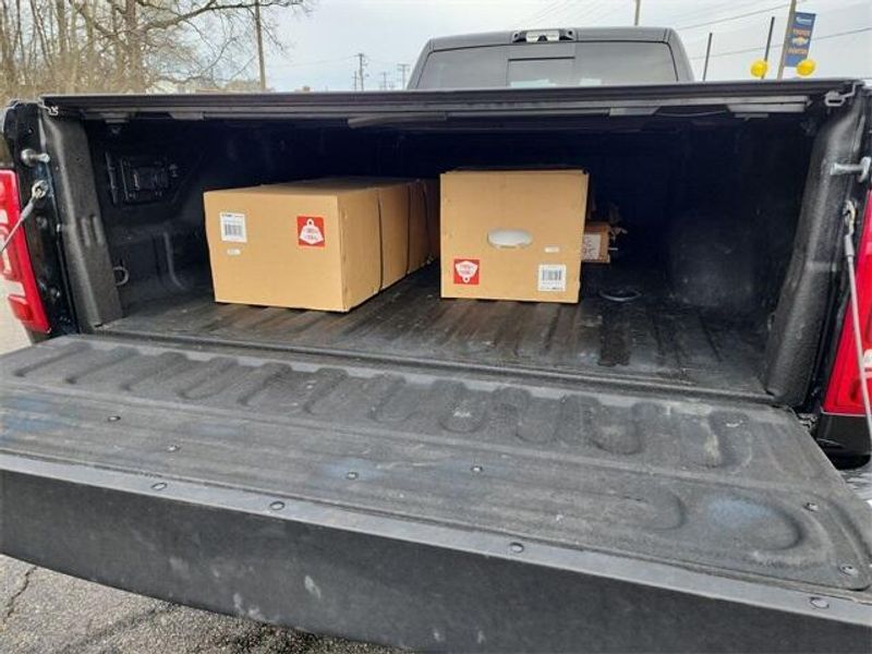 2024 RAM 3500 LaramieImage 27