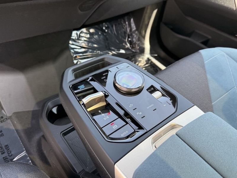 Used 2025 BMW iX xDrive50Image 26