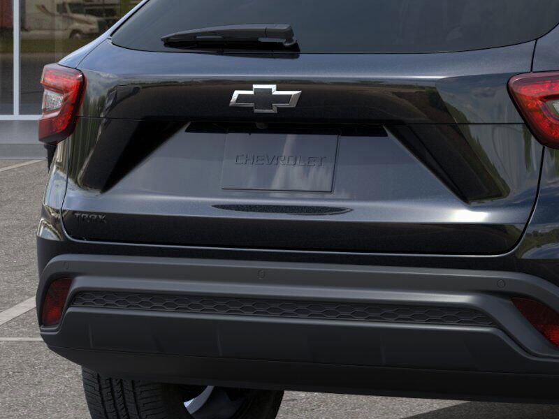 New 2025 Chevrolet Trax LSImage 14
