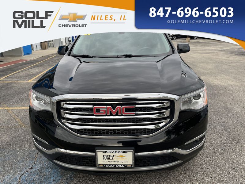 2017 Gmc Acadia SLE photo 2