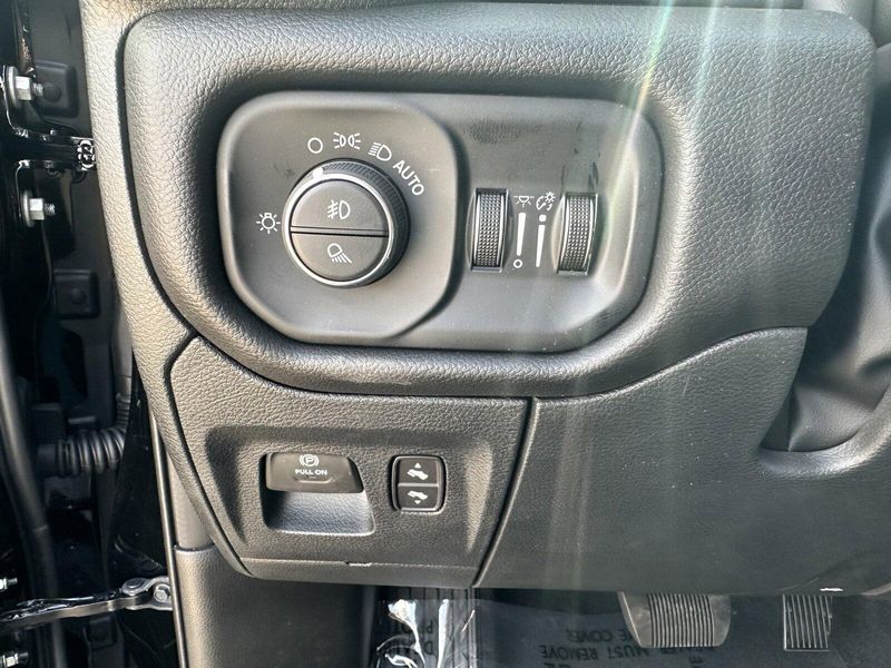 2025 RAM 1500 Big HornImage 16