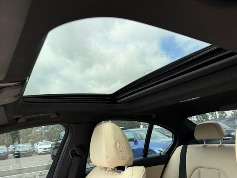 Used 2023 BMW 3 Series 330iImage 22