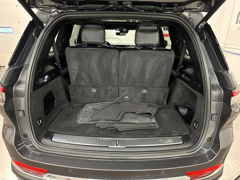 2021 Jeep Grand Cherokee Overland photo 10