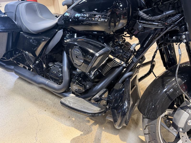 USED 2024 HARLEY STREET GLIDE Image 14