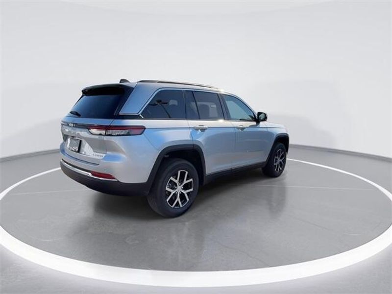 2024 Jeep Grand Cherokee Limited 4x4Image 8