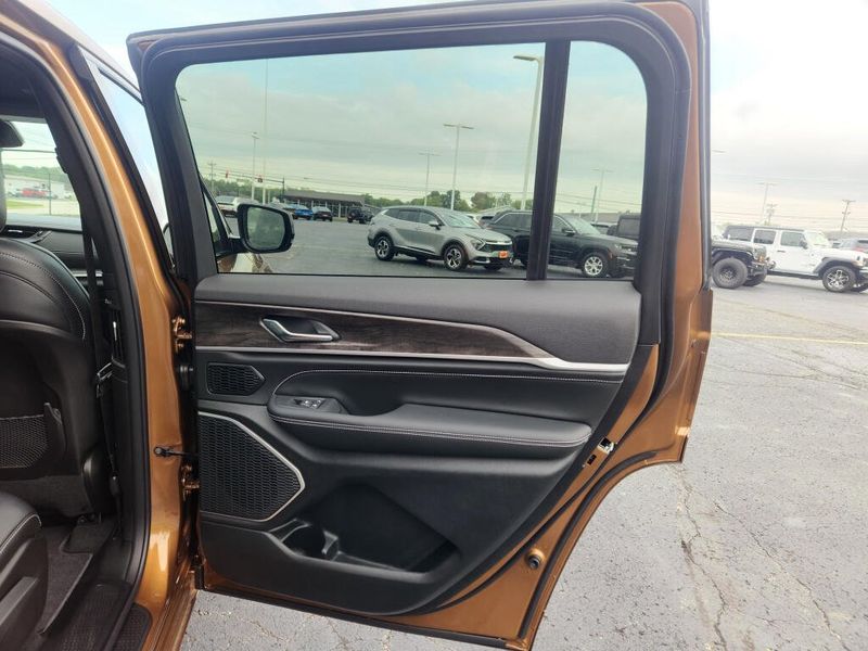 New 2027 Jeep Grand Cherokee Limited Reserve