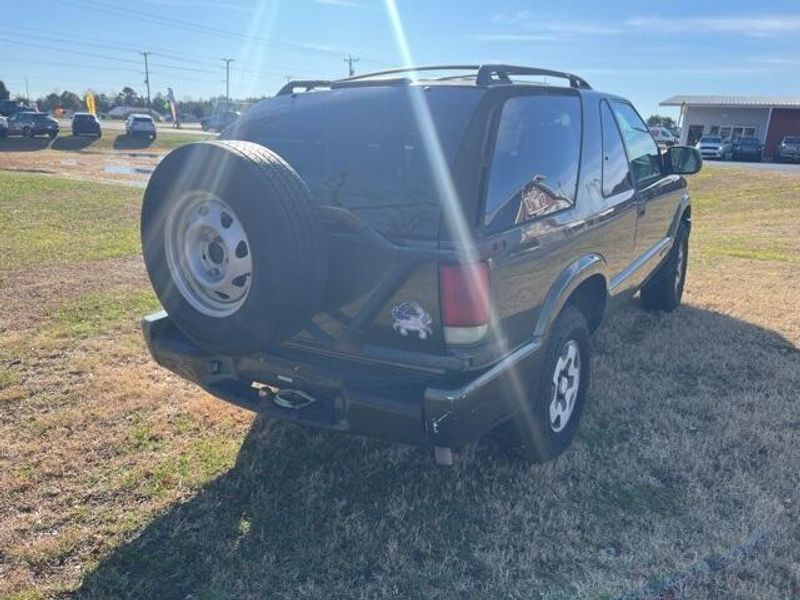 2001 Chevrolet Blazer LSImage 4