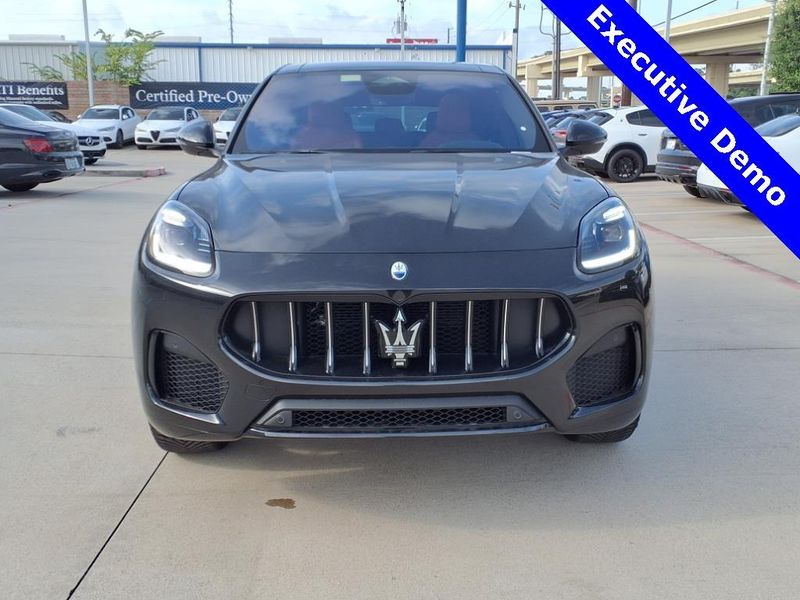New 2025 Maserati Grecale Image 4