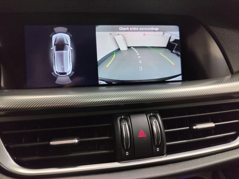 2024 Alfa Romeo Stelvio Ti AWD w/Sunroof/NavImage 22