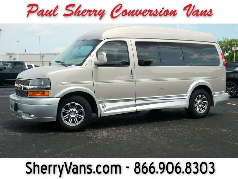 Used 2021 Chevrolet Express Passenger LSImage 1