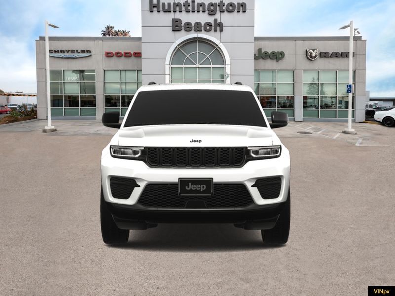 2025 Jeep Grand Cherokee Altitude X 4x2Image 12