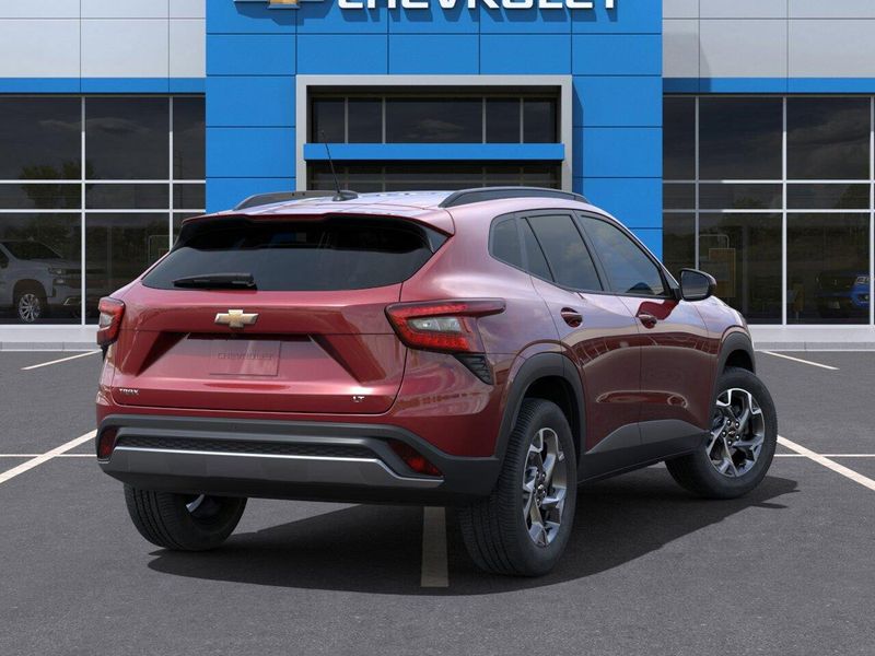 2025 Chevrolet Trax LTImage 4